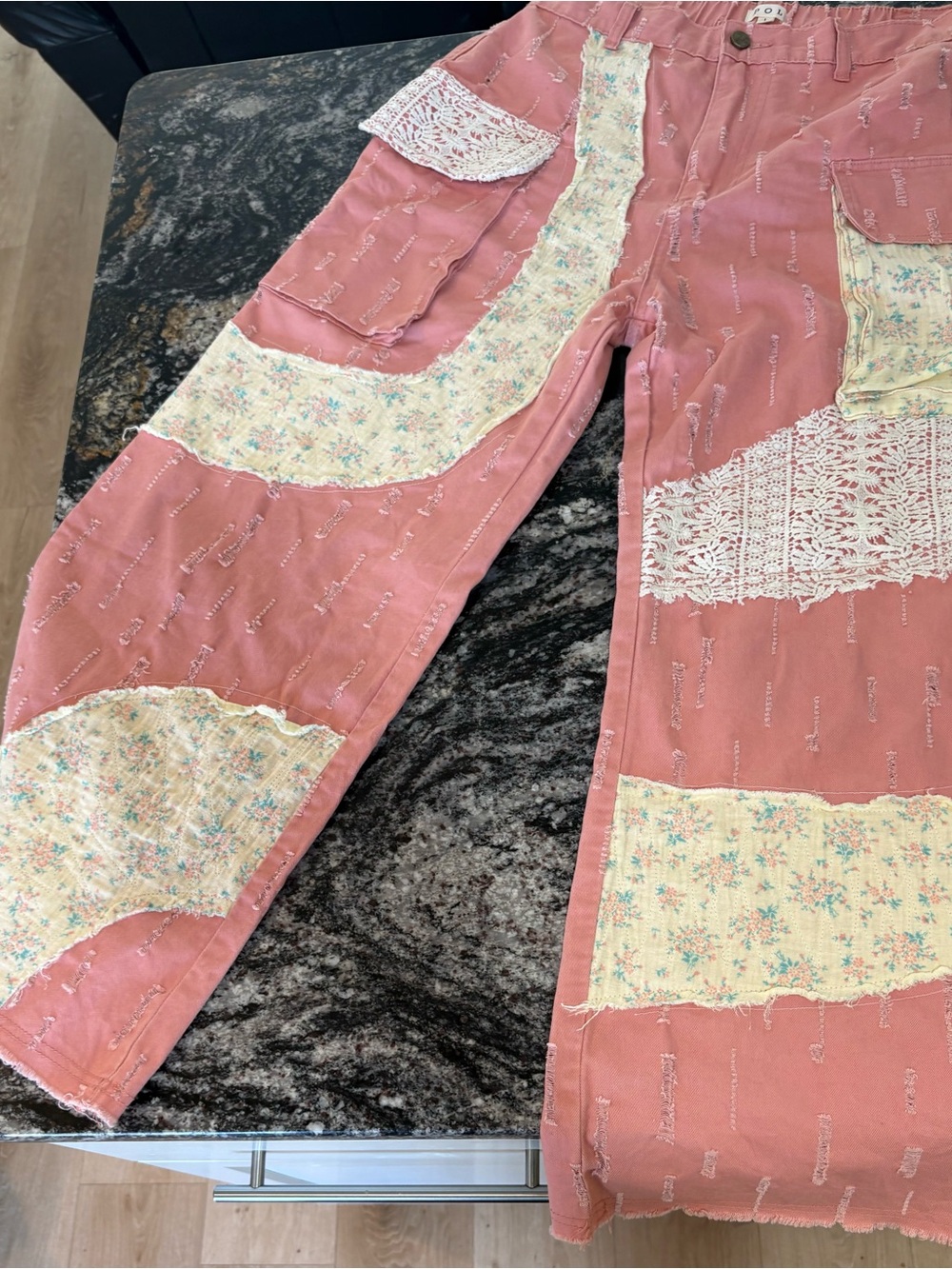 POL Distressed Pink party pants - Picture 8 of 9